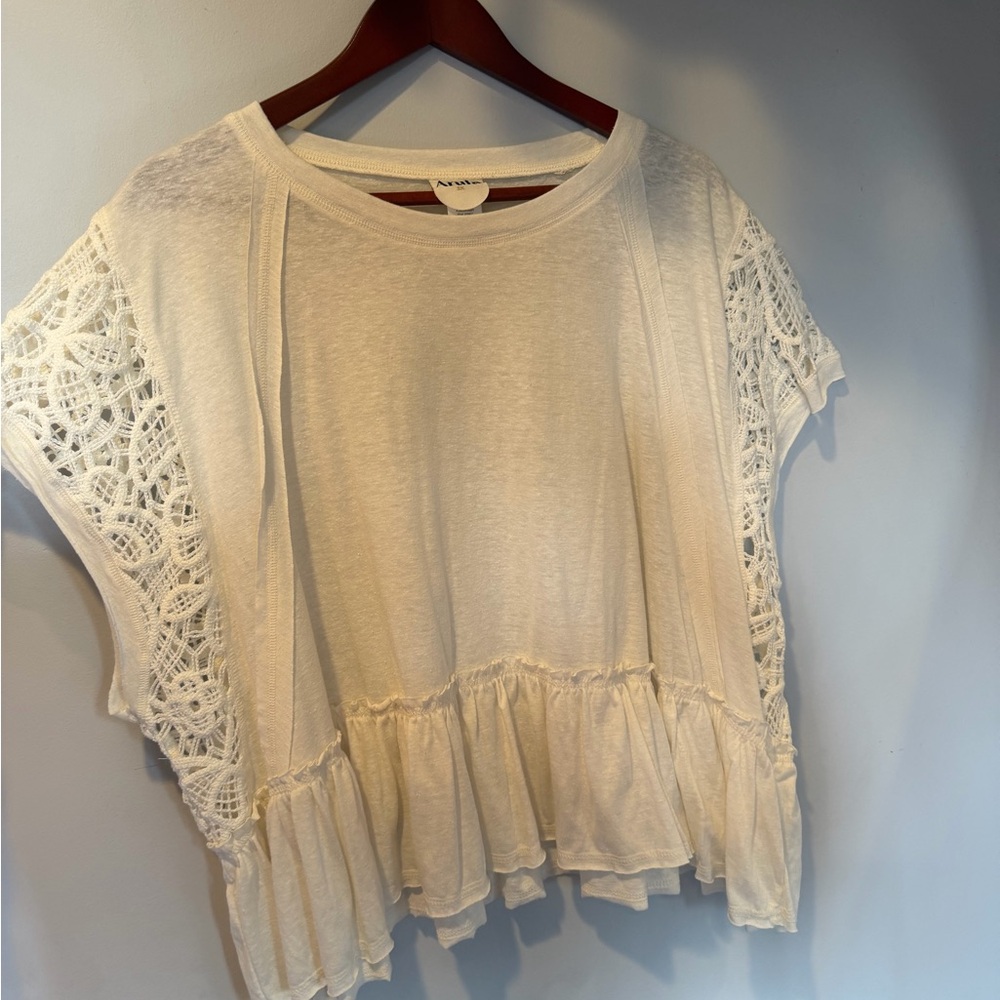 ARULA Cream Lace-Sleeve Peplum Blouse